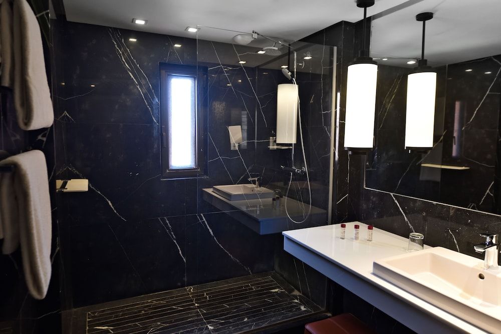 Mövenpick Hotel Mansour Eddahbi Marrakech Superior Room, 2 Twin Beds 4