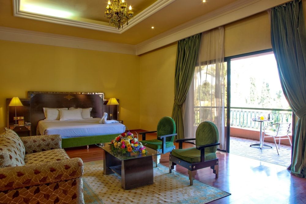 Royal Mirage Deluxe Marrakech Junior Suite, Pool View