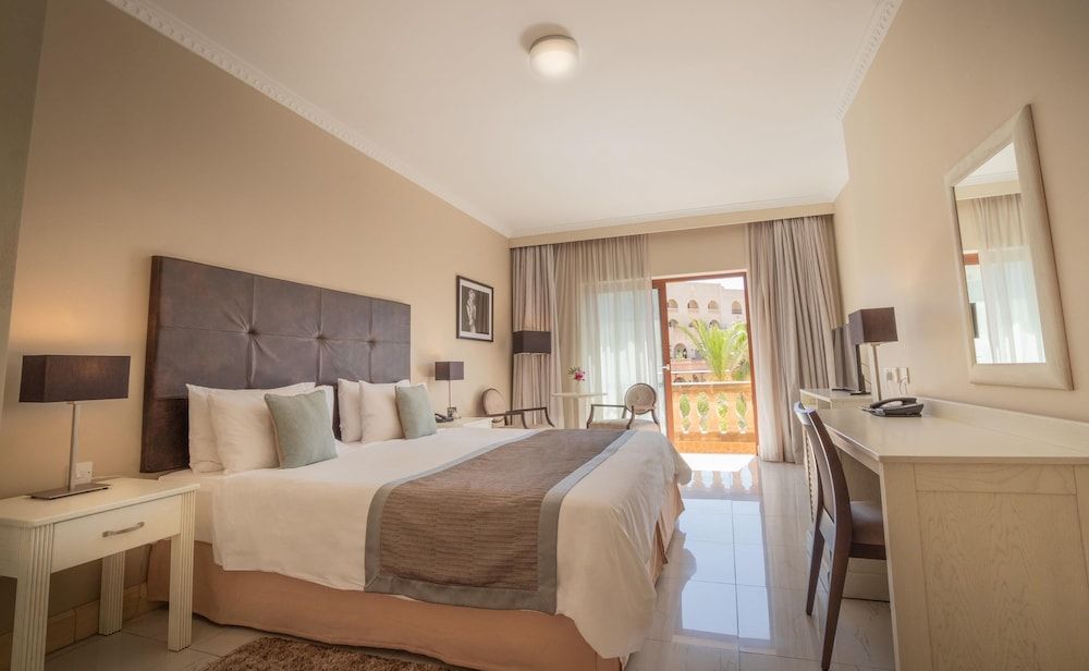 Executive Apartment (3 BR San Lawrenz Resdience)