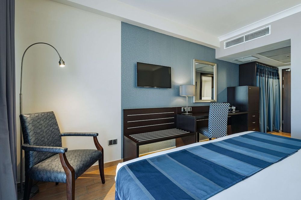 Executive Double or Twin Room, Partial Sea View