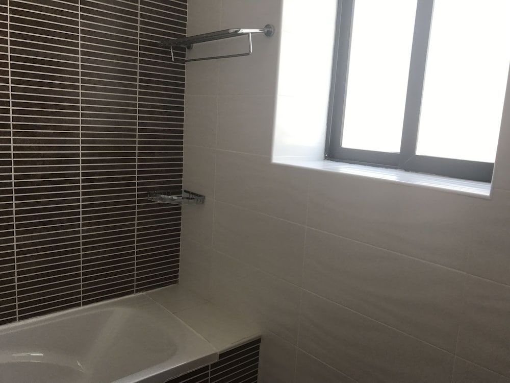 The Windsor Hotel Superior Twin Room 5