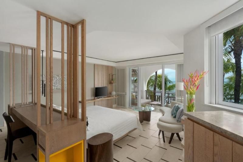 Junior Suite Frangipani Club Ocean View Twin