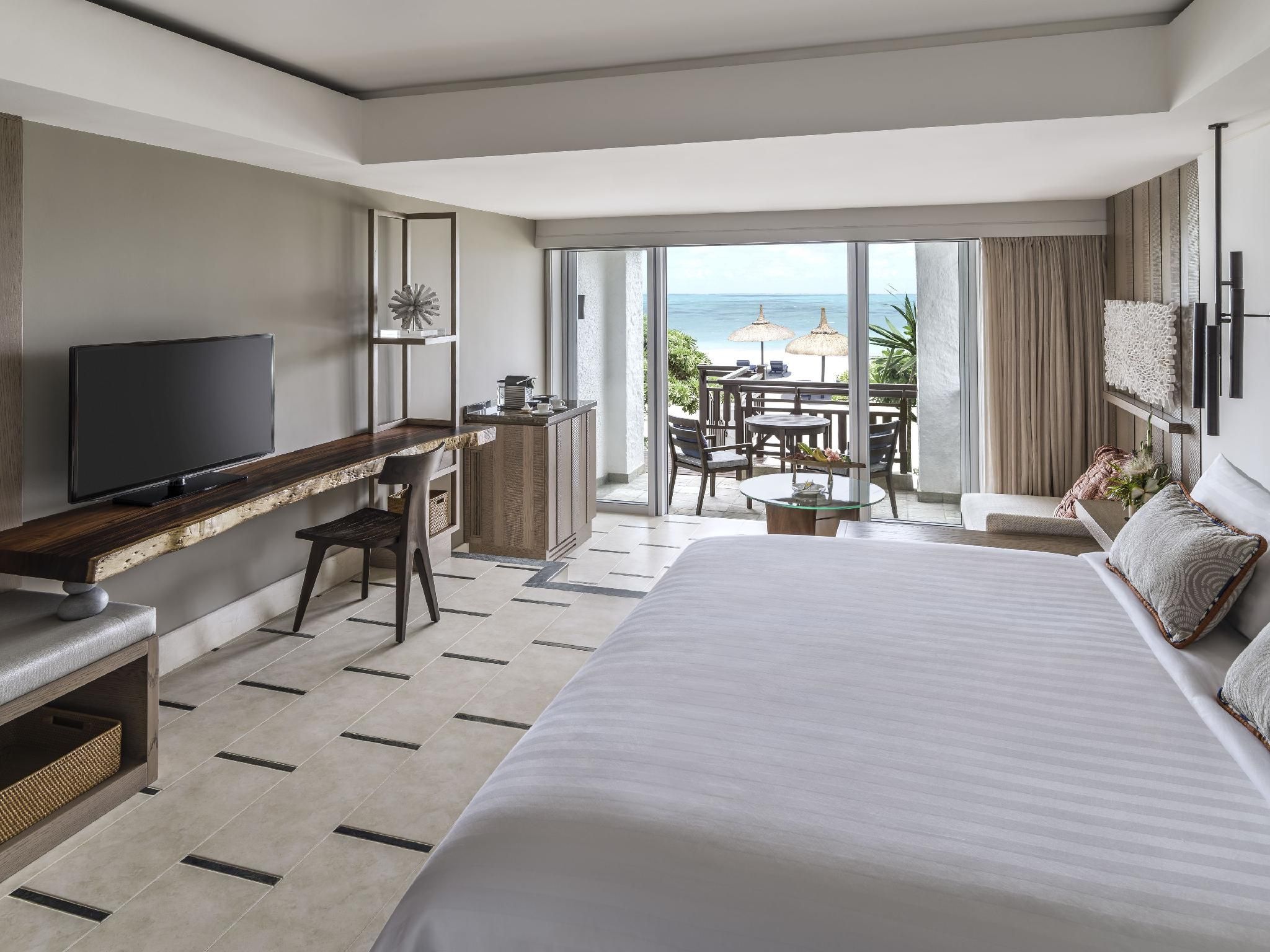 Coral Beachfront Room King