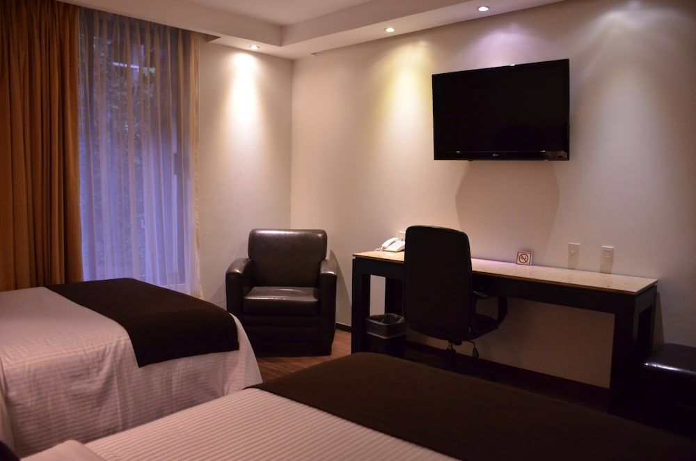 Hotel Gobernador Standard Double Room 5