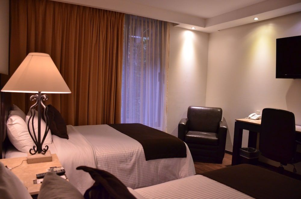 Hotel Gobernador Standard Double Room 4