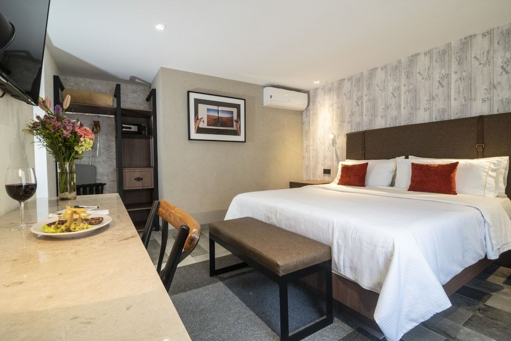 Ronda Minerva Superior Room, 1 King Bed 7