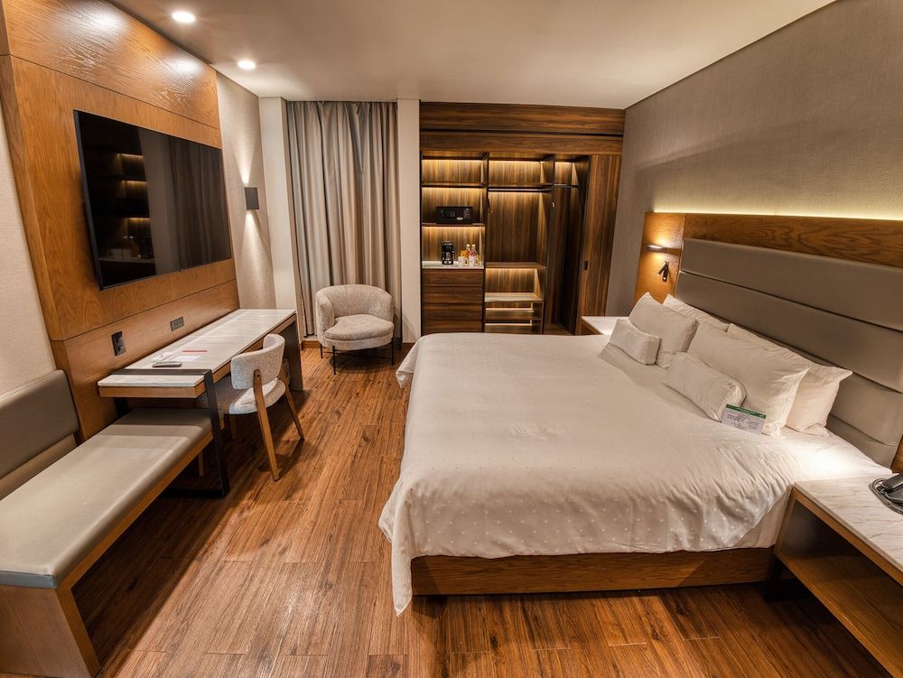 Hotel Victoria Ejecutivo Superior Room, 1 King Bed 2