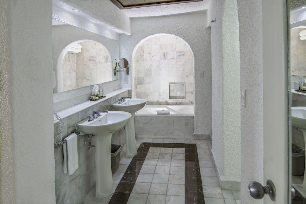 Tesoro Manzanillo All Inclusive Master Suite 6