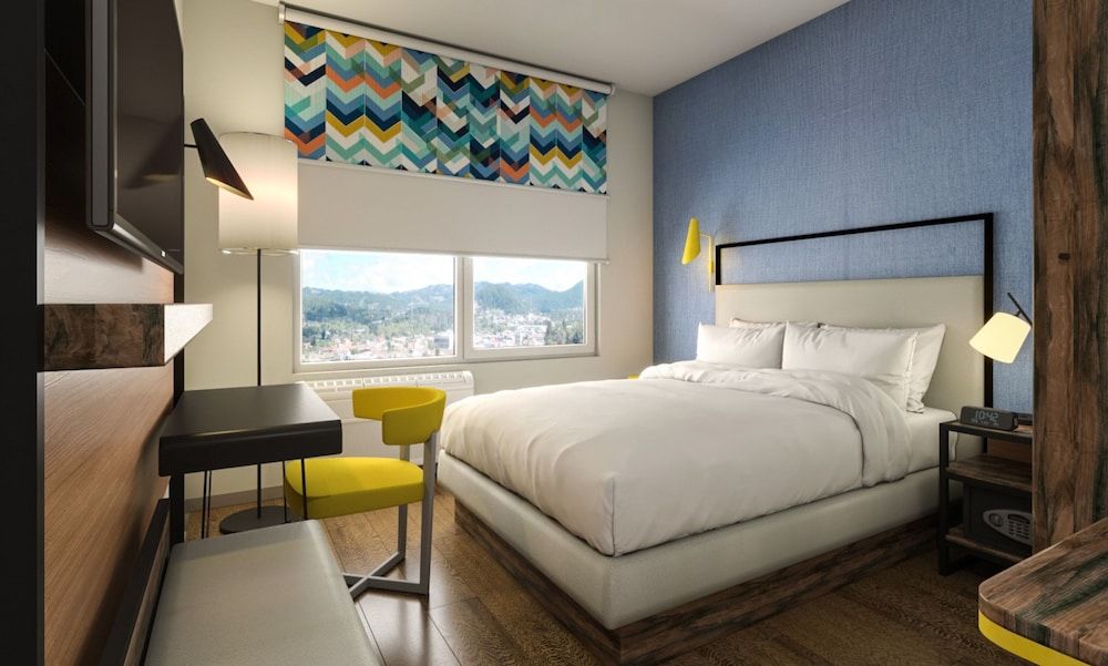 undefined Tru by Hilton Saltillo 3