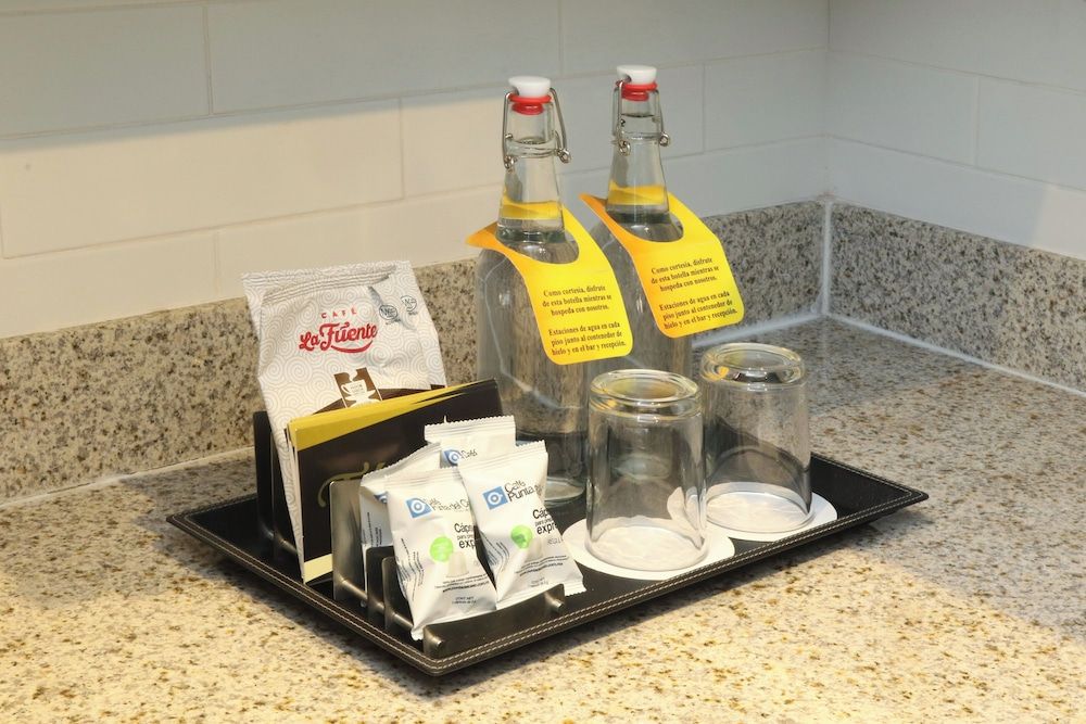 voco Saltillo Suites by IHG Standard Room, 1 King Bed 9