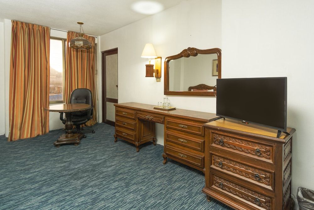 Hotel San Jorge Standard Room, 1 King Bed 7