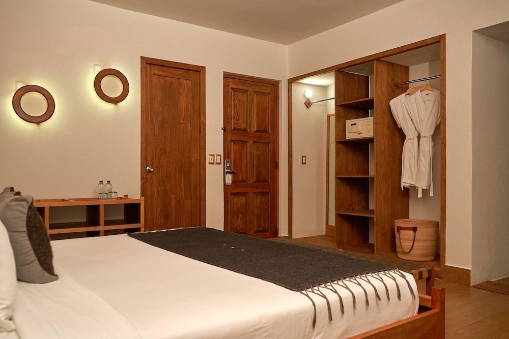 Hotel Sombra del Agua Family Room 3