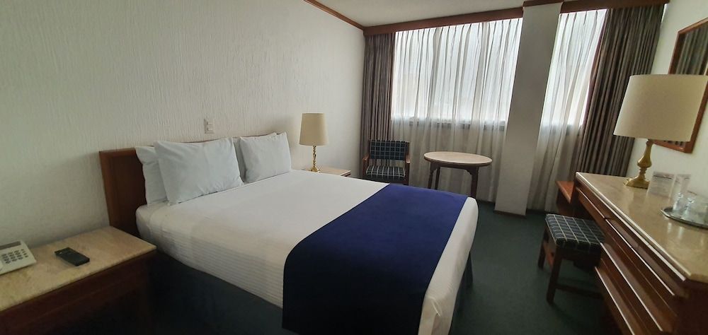 undefined Bristol Hotel