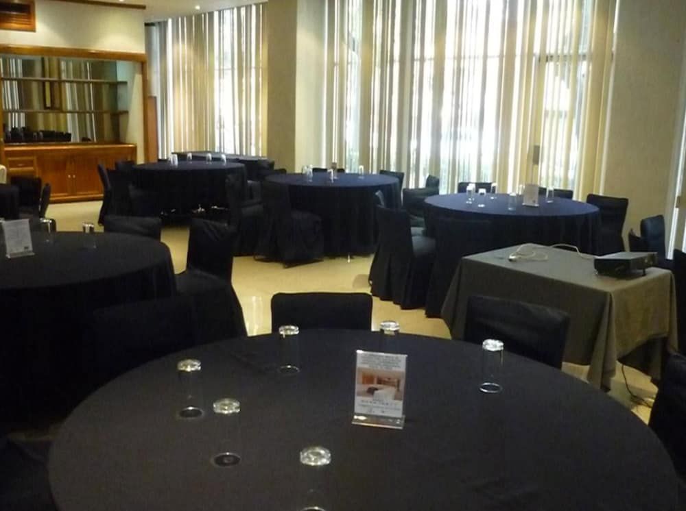 undefined Bristol Hotel 9