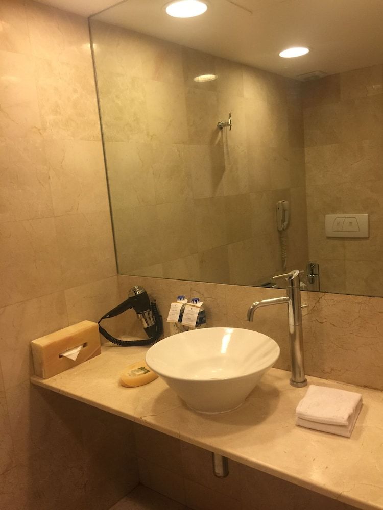 Emporio Reforma Standard Room, 2 Double Beds 9