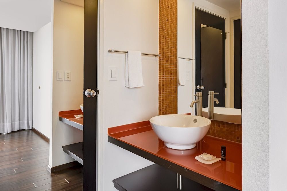 Fiesta Inn Insurgentes Viaducto Executive Room, 1 King Bed 5