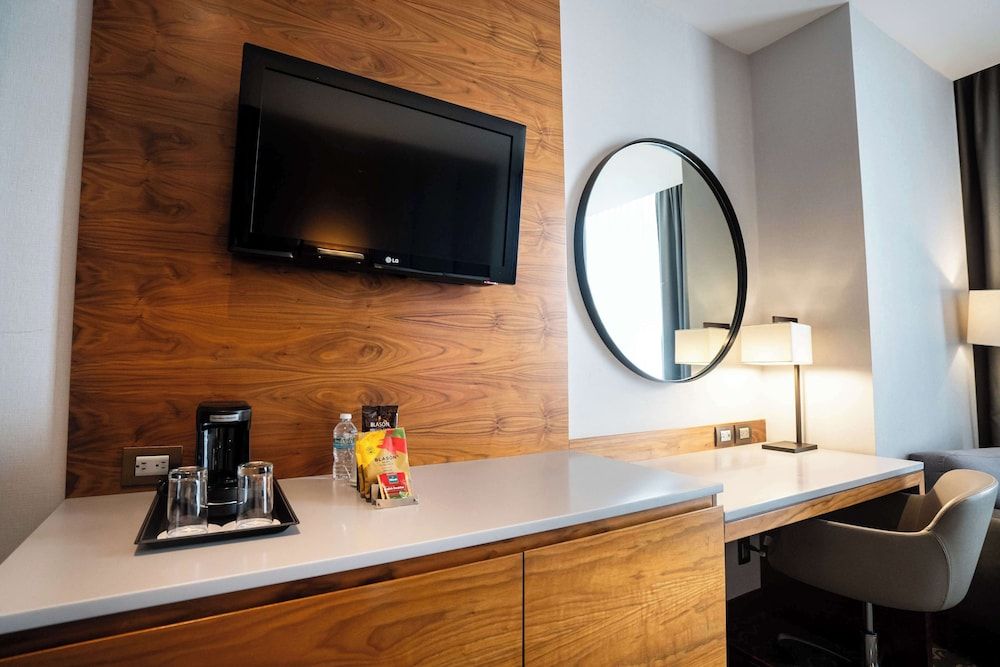 DoubleTree by Hilton Hotel Mexico City Santa Fe Room, Non Smoking (2 DOUBLE BEDS) 6