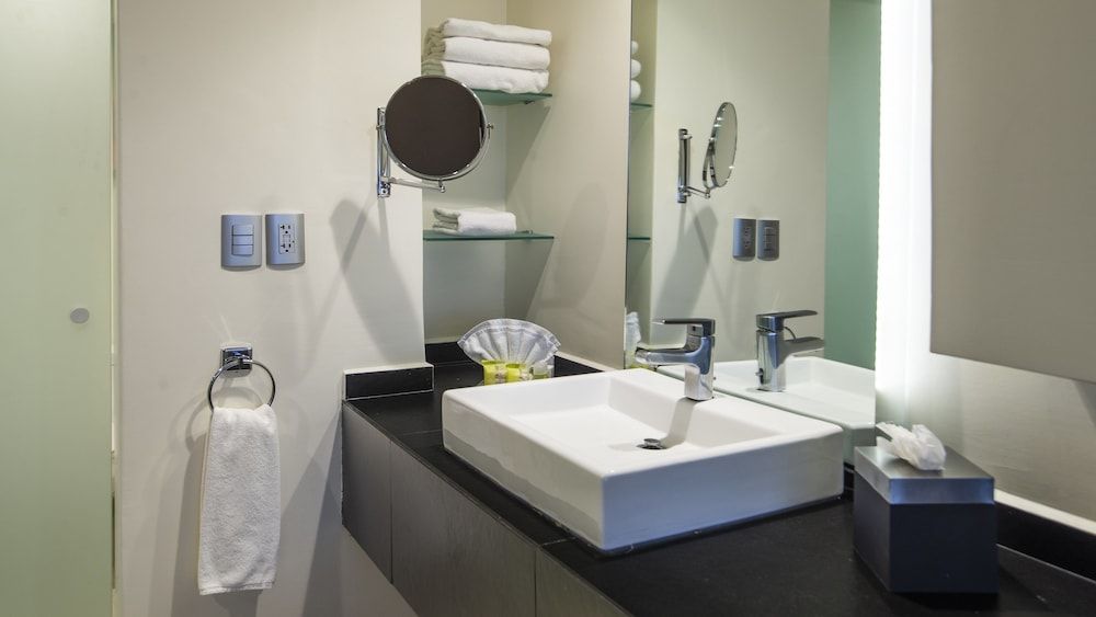 Holiday Inn Mexico Dali Airport by IHG Standard Room, Non Smoking 4