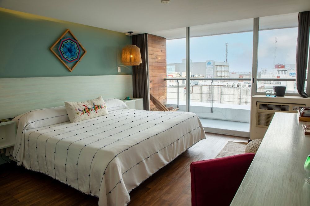 Hotel Fontan Reforma Centro Histórico Upgrade to B Urban King Bed 4