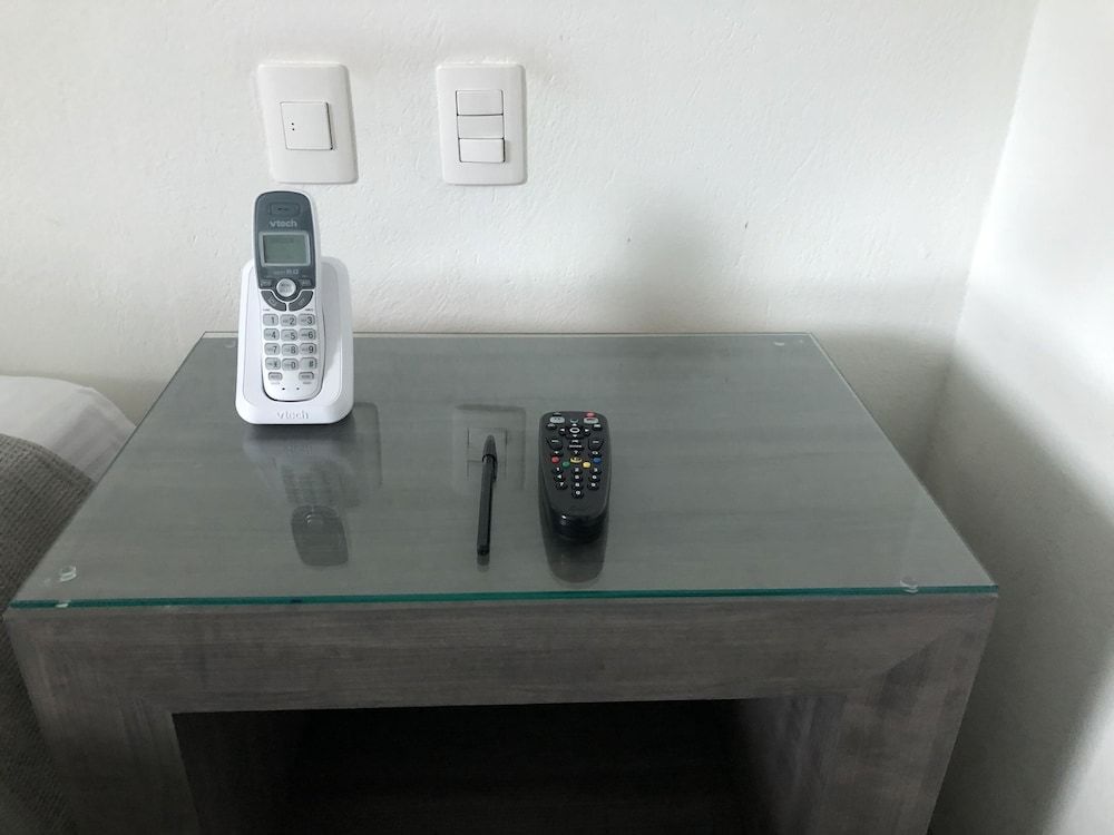 We Hotel Aeropuerto King room with Street View 6