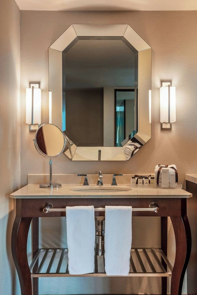 Sheraton Maria Isabel Mexico City Reforma Deluxe Room, 1 King Bed 45