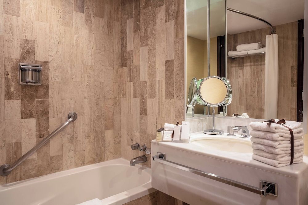 Sheraton Maria Isabel Mexico City Reforma Deluxe Room, 1 King Bed 42