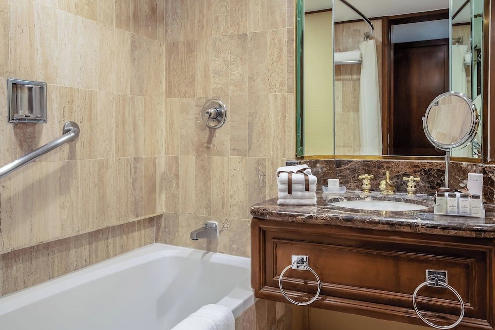 Sheraton Maria Isabel Mexico City Reforma Deluxe Room, 1 King Bed 76