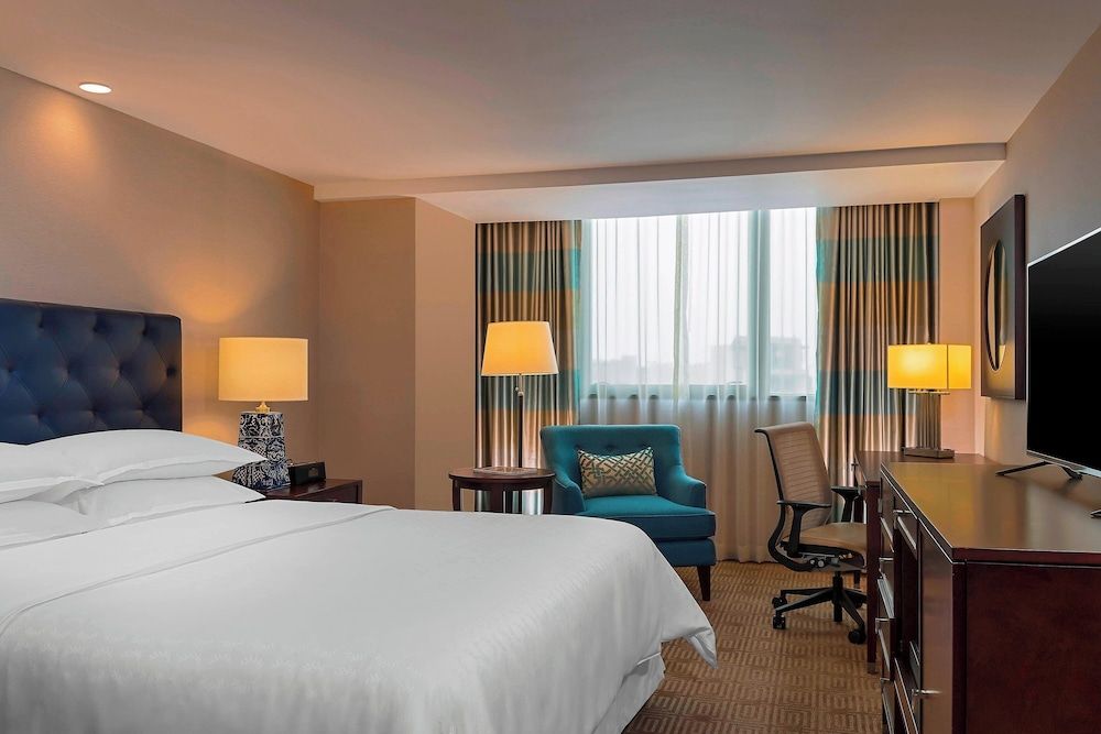 Sheraton Maria Isabel Mexico City Reforma Deluxe Room, 1 King Bed 8
