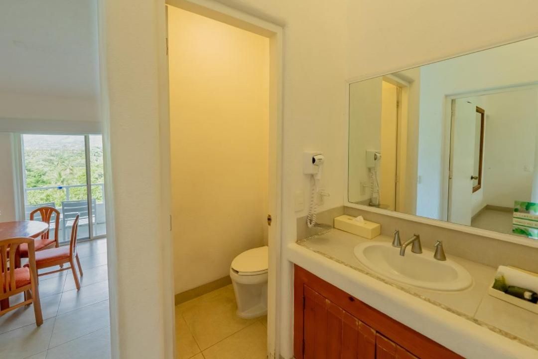 One-Bedroom Suite Golf