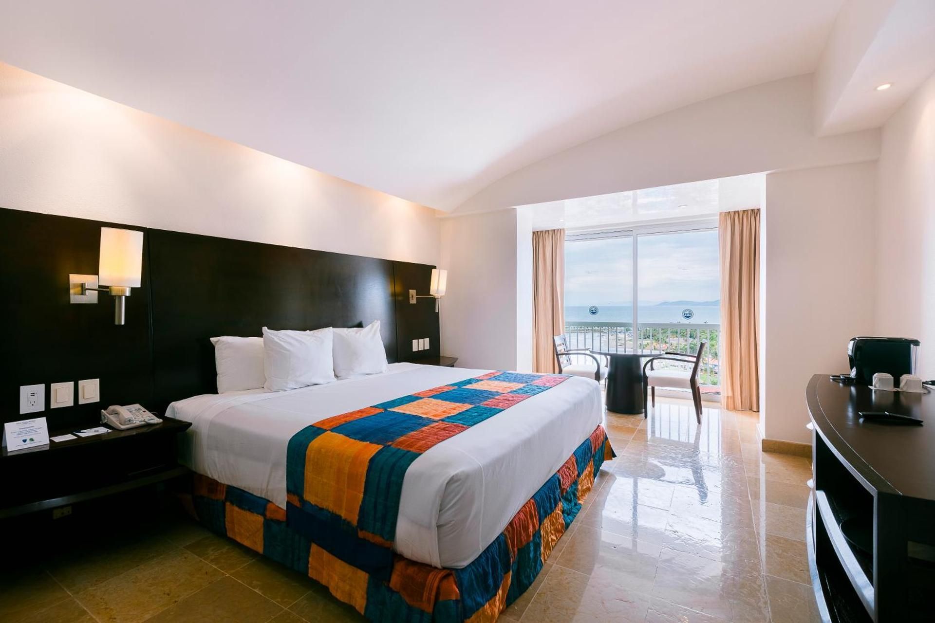 Deluxe Queen Room with Two Queen Beds