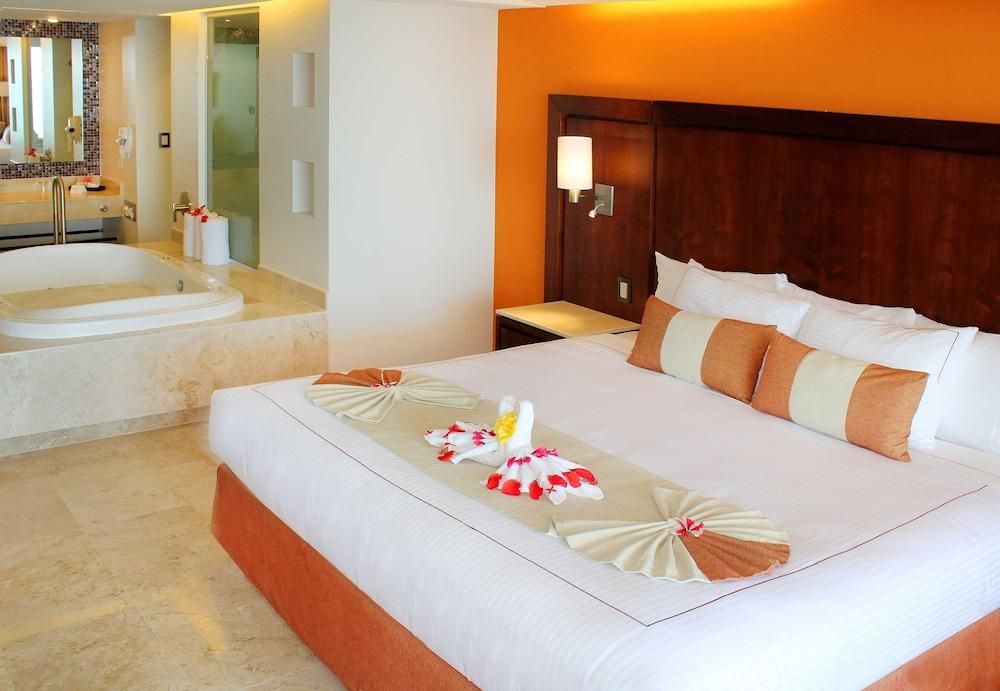 Luxury Suite