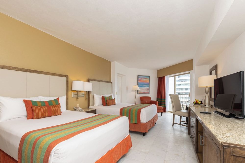 Tesoro Ixtapa Beach Resort Standard Room, Partial Ocean View 8