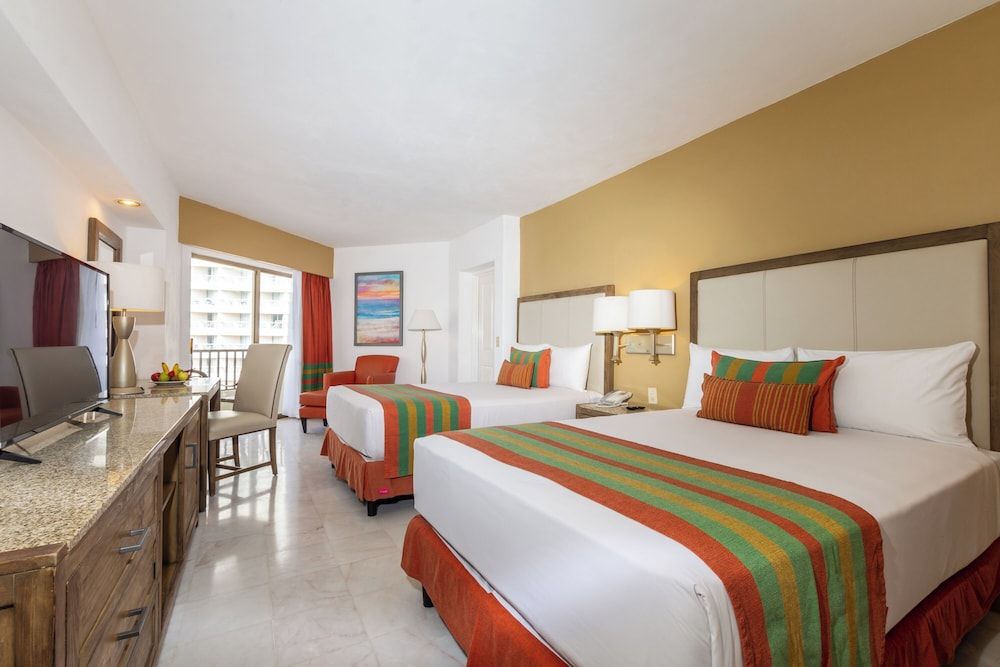 Tesoro Ixtapa Beach Resort Standard Room, Partial Ocean View 11