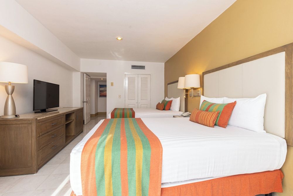 Tesoro Ixtapa Beach Resort Suite, 2 Bedrooms, 2 Bathrooms, Partial Ocean View 8