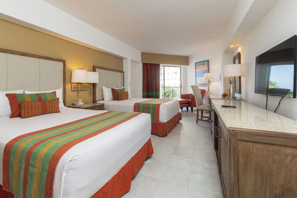 Tesoro Ixtapa Beach Resort Standard Room, Garden View 6