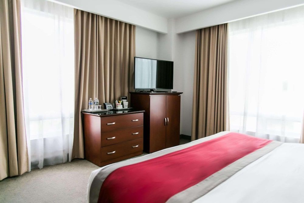 Premium Room, 1 King Bed, Non Smoking