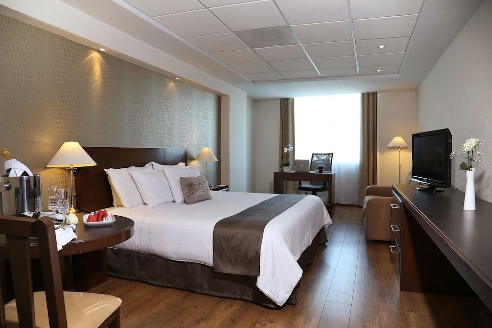 Mesón Ejecutivo Guadalajara Minerva - Av México Superior Room, 1 King Bed 3