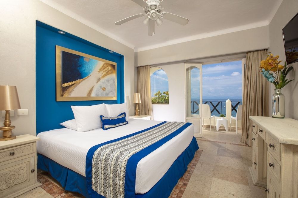 Blue Splendor Oceanfront
