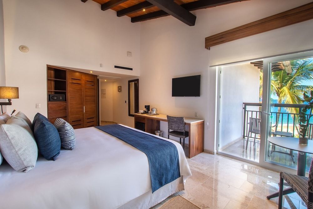 Buenaventura Grand Hotel & Great Moments - All Inclusive Deluxe Ocean View King Bed