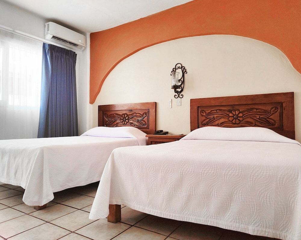 El Pescador Hotel Standard Room, 2 Double Beds, Ensuite, City View 2