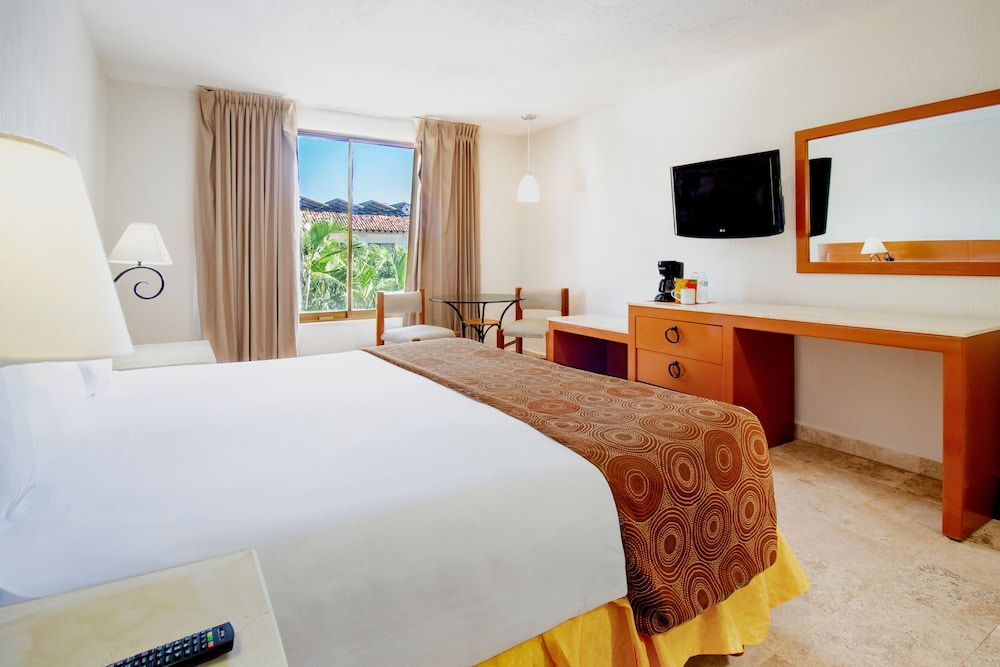 Standard Room, 1 King Bed