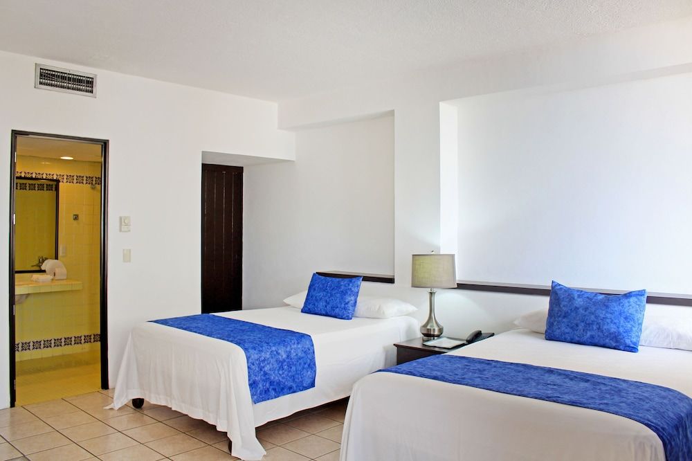 Hotel Delfin PV Beach Resort Standard Room-All Inclusive 2