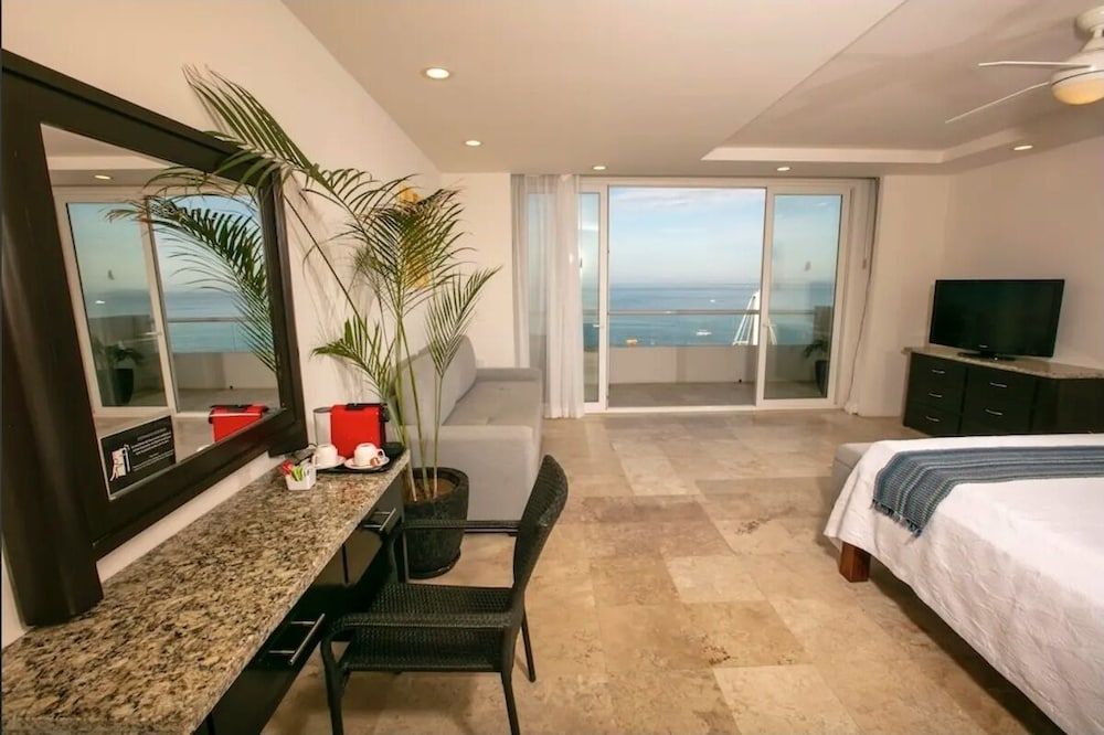 Hotel Delfin PV Beach Resort