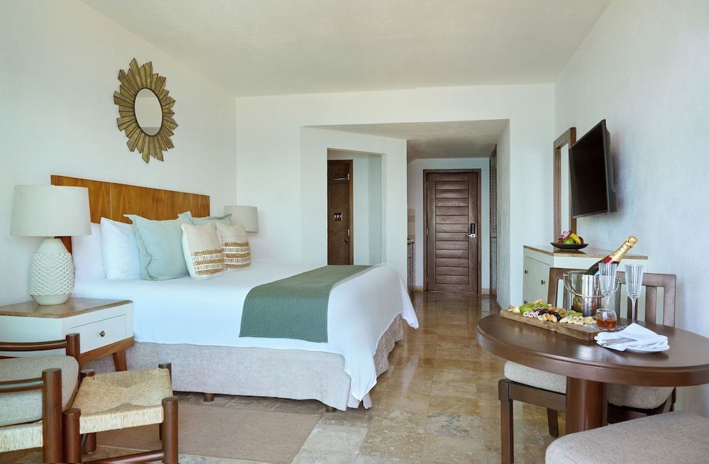 Deluxe Room King Bed