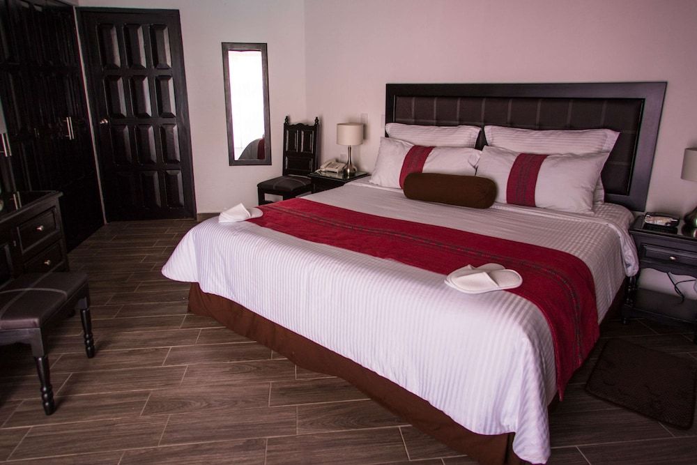 Best Western Plus Posada de Don Vasco Standard Room, 1 King Bed, Non Smoking 2