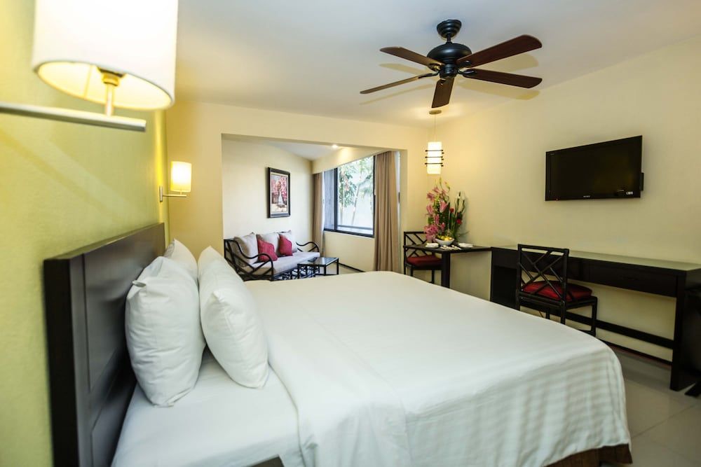 Casa Francisco Cuernavaca Superior Suite, 1 King Bed 4