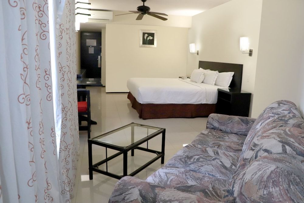 Casa Francisco Cuernavaca Superior Suite, 1 King Bed