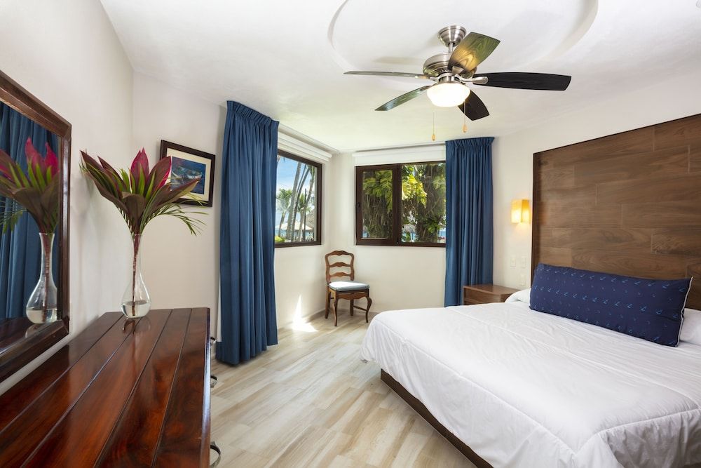 Vista Vallarta All Suites on the Beach Family Suite, 3 Bedrooms