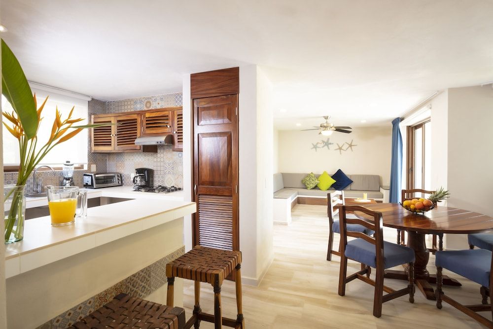 Vista Vallarta All Suites on the Beach Family Suite, 3 Bedrooms 6