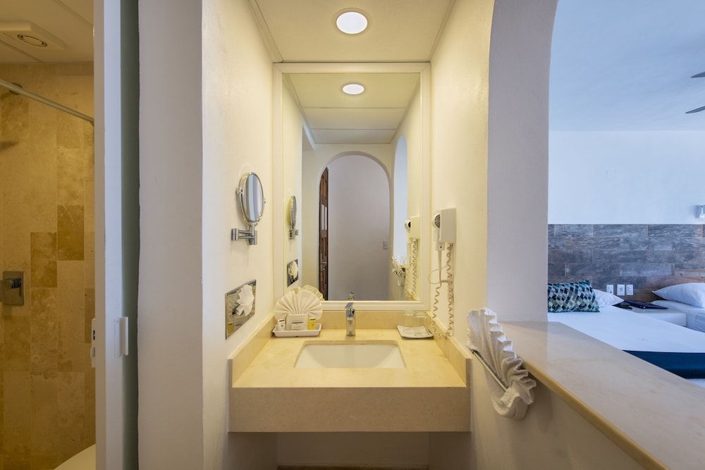 Villa Varadero Superior Room, 2 Double Beds, Ocean View, Beachfront 6